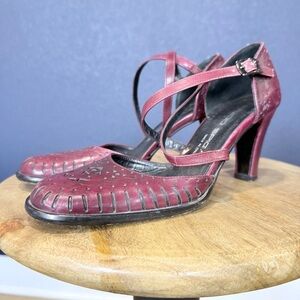 Studio Spiga Maroon Criss-Cross Strappy Mary Jane Leather Heels | Size 6.5